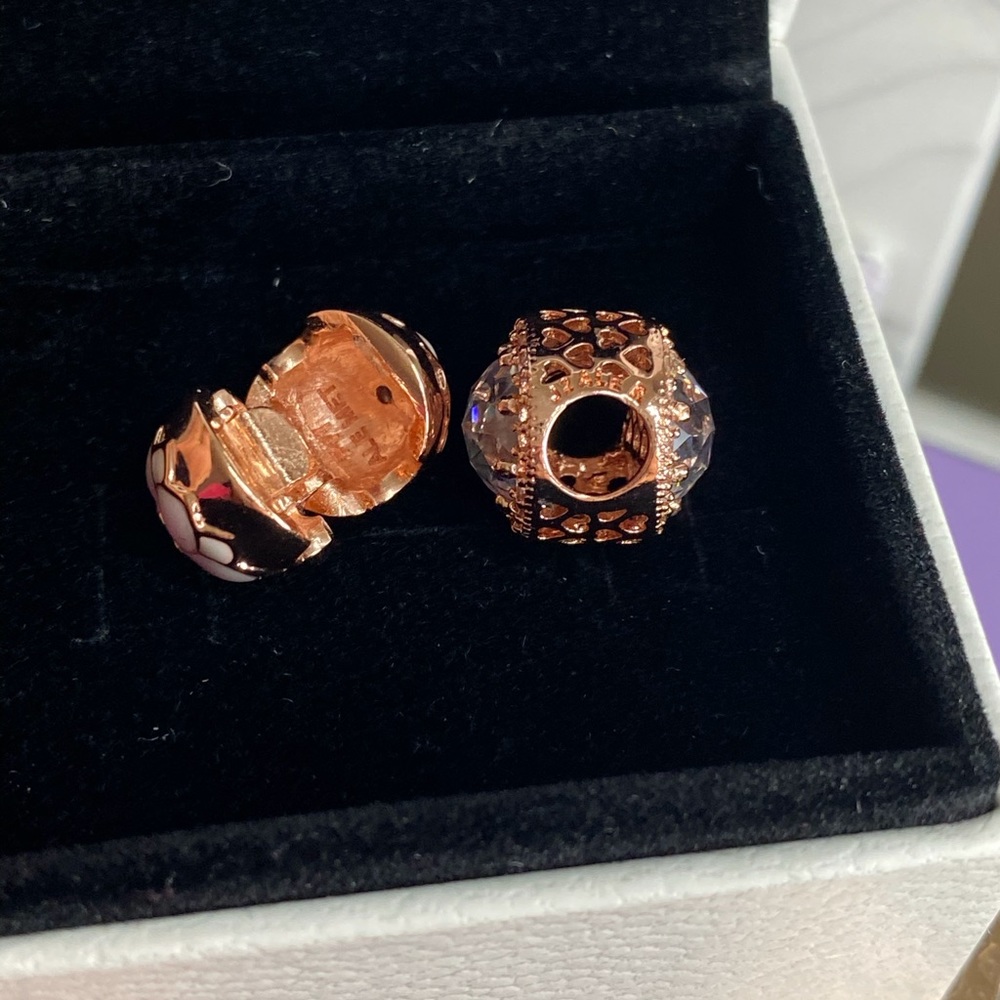 Authentic pandora two charm rose gold new never 🚨 - Picture 4 of 4